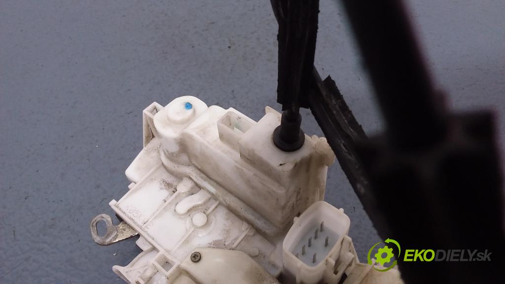 Alfa romeo 159 2006 zámek dveře před Levý: 01