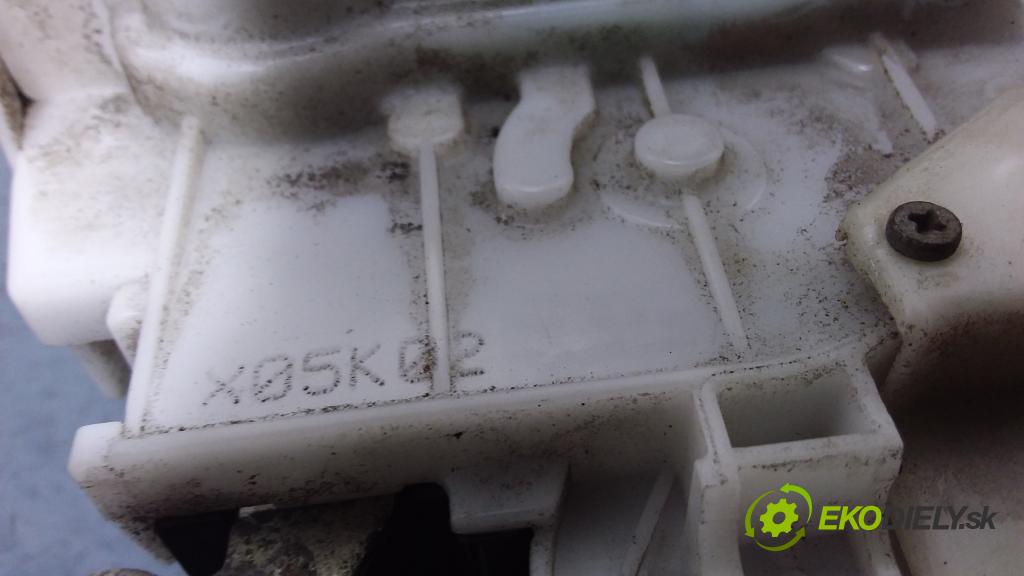 Alfa romeo 159 2006 zámek dveře před Levý: 01