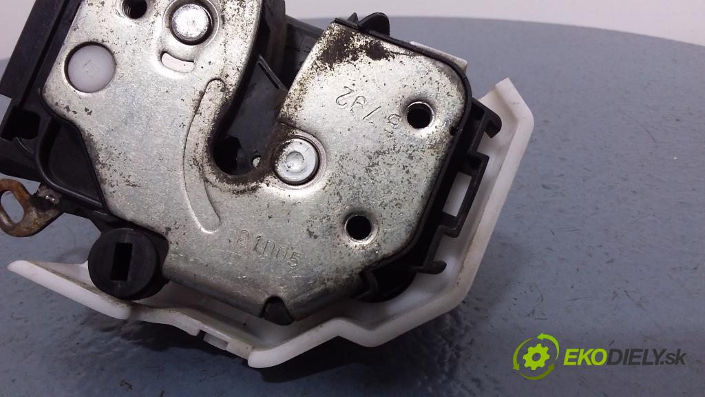 Alfa romeo 159 2006 zámek dveře před v pravo: 01