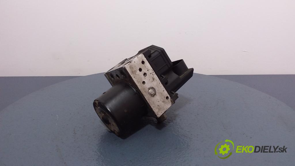 Seat Cordoba 2004 čerpadlo ABS x 6Q0614117E