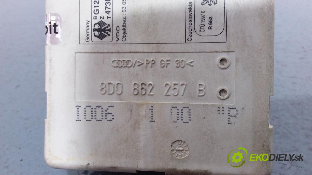 Audi A3 2000 pompa Centrálny: Zámok: 8D0862257B