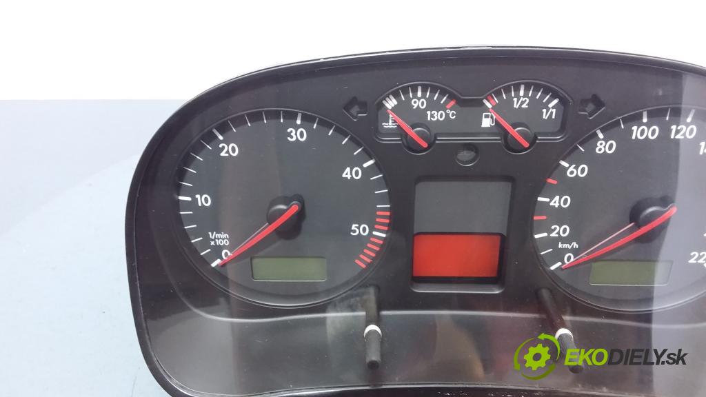 Volkswagen Golf 2000 prístrojovka/ budíky 1J0920825B