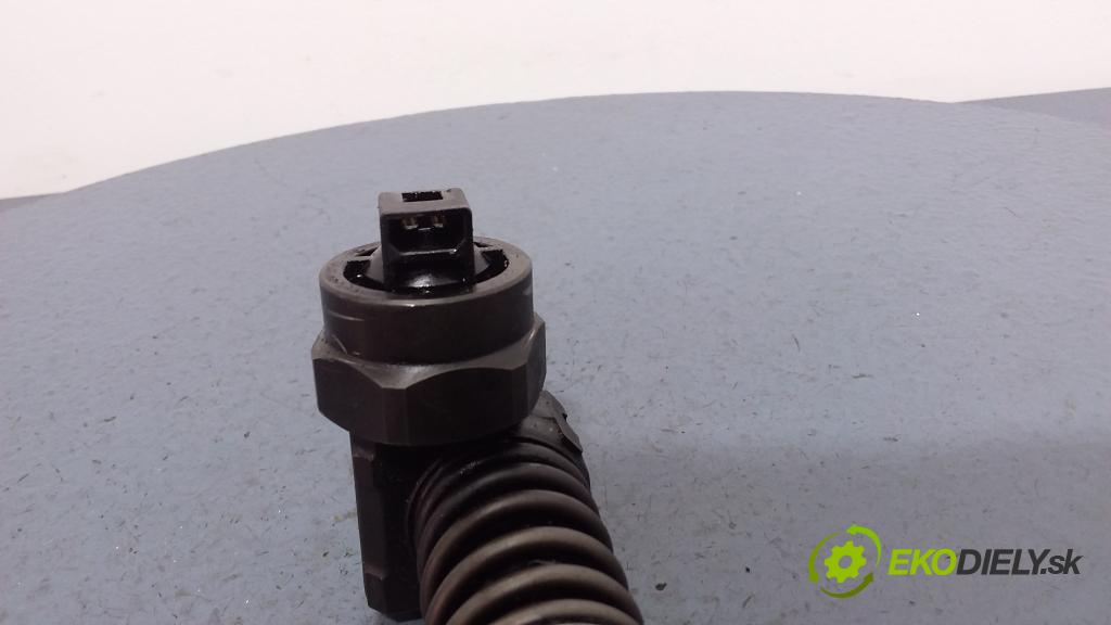 Audi A3 2000 vstrek 038130073AA