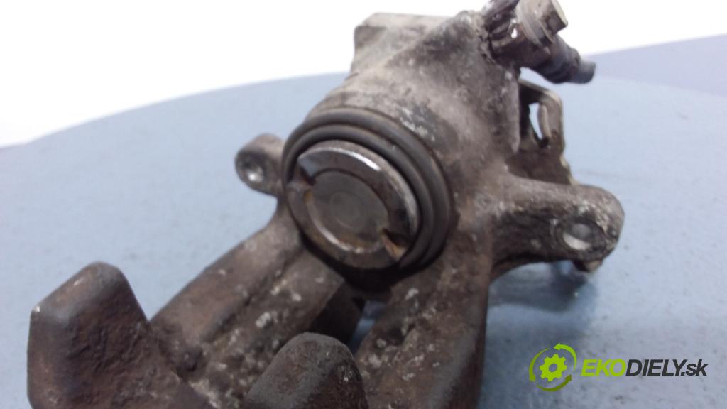 Volkswagen Passat 2003 brzdič brzdový zad v pravo: 01