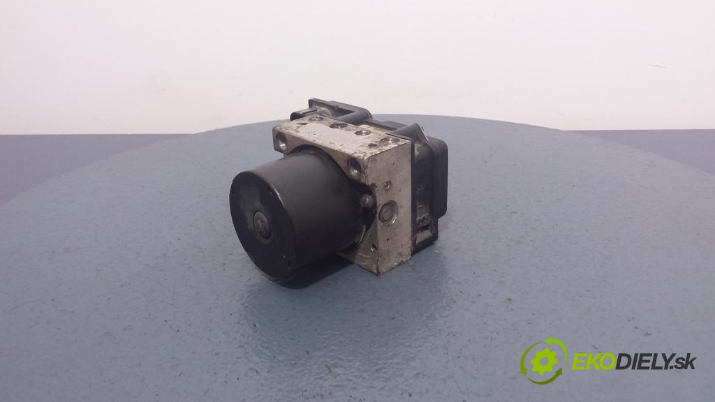 Volkswagen Fox 2006 čerpadlo ABS x 5Z0907379A