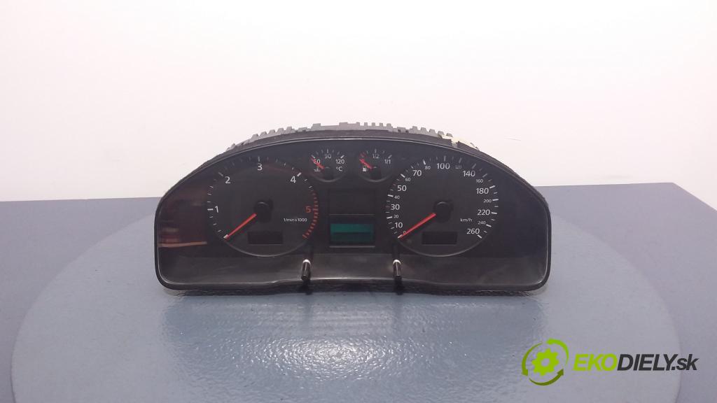 Audi A4 2000 prístrojovka/ budíky 8D0920900