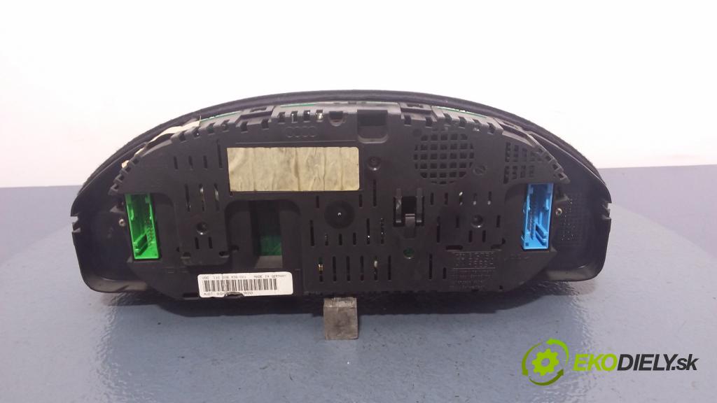 Audi A4 2000 prístrojovka/ budíky 8D0920900