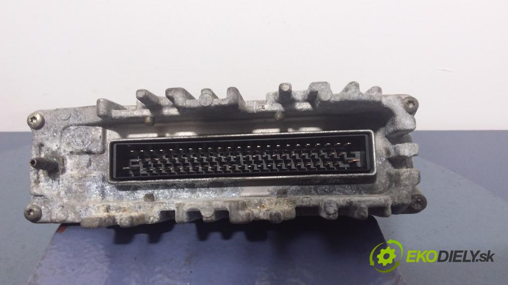 Volkswagen Passat 1996 riadiaca jednotka Motor: 0281001368/369