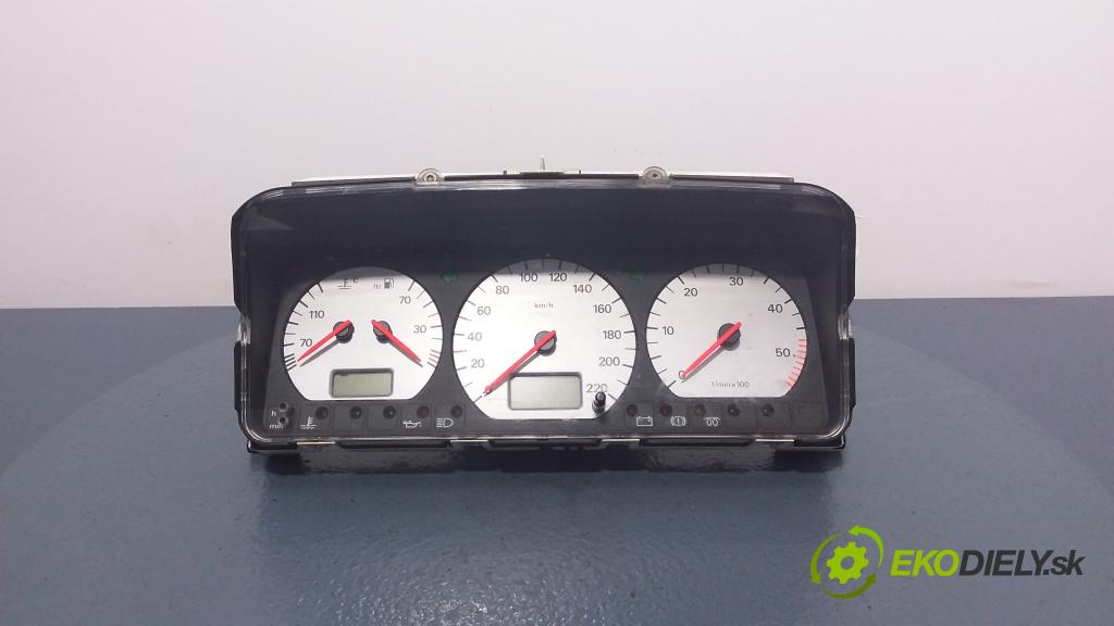 Volkswagen Passat 1996 prístrojovka/ budíky 3A0919861F