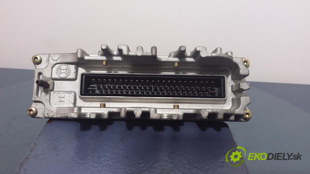 Audi A4 1996 riadiaca jednotka Motor: 0281001425/426
