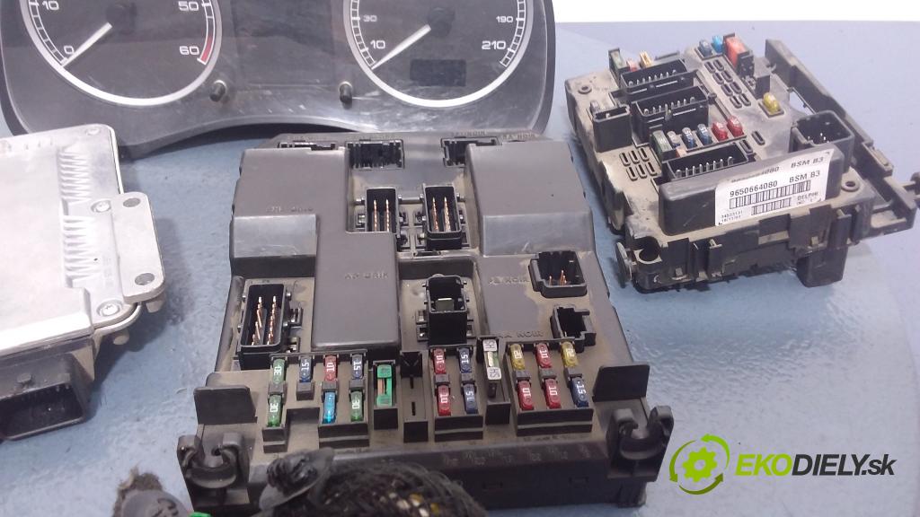 Peugeot 307 2003 riadiaca jednotka Motor: 9652183780