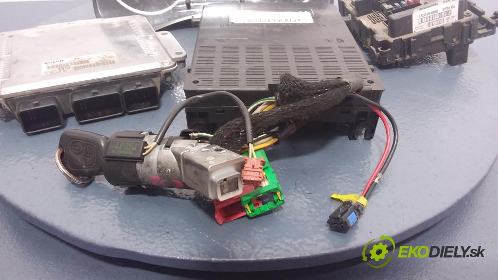 Peugeot 307 2003 riadiaca jednotka Motor: 9652183780