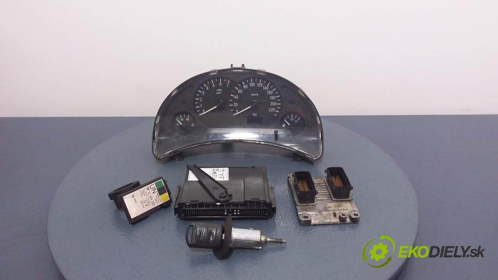 Opel Corsa-c 2002 riadiaca jednotka Motor: 55354330