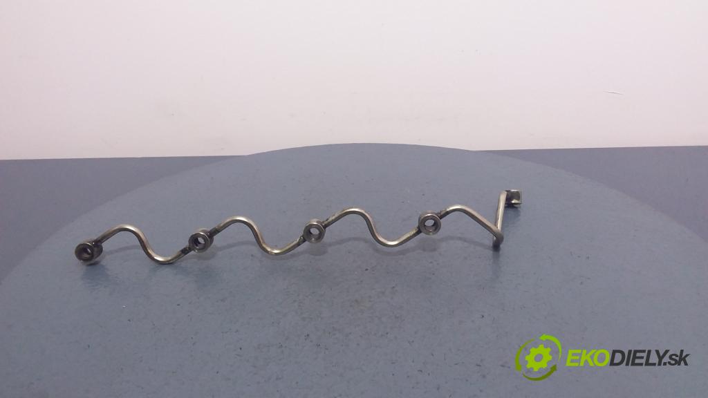 Toyota Avensis 2007 rúrka paliva 1AD