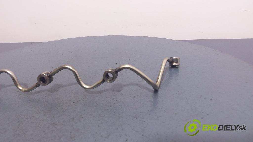 Toyota Avensis 2007 rúrka paliva 1AD