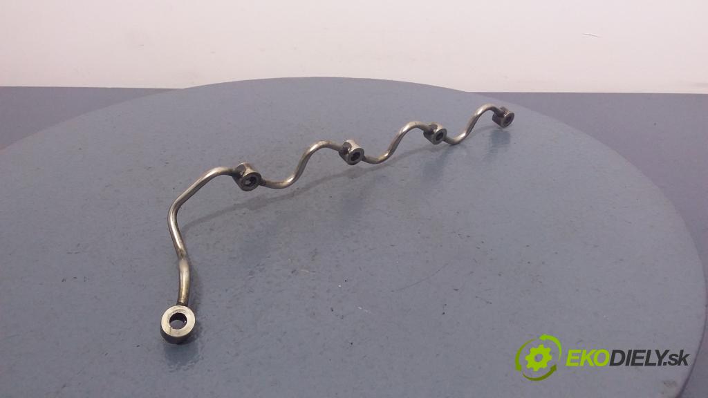 Toyota Avensis 2007 rúrka paliva 1AD