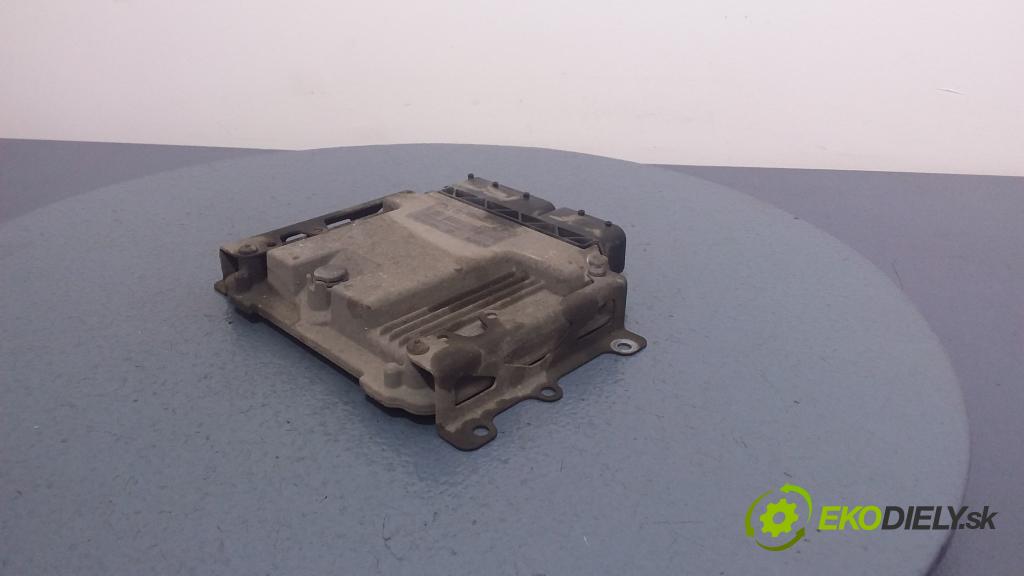 Alfa romeo Gt 2004 riadiaca jednotka Motor: 0281011511