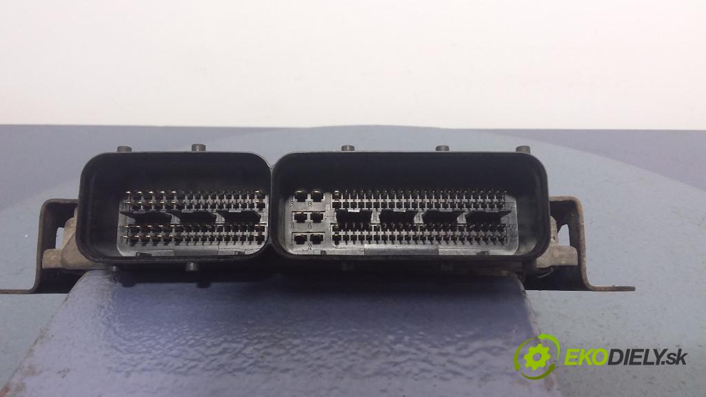 Alfa romeo Gt 2004 riadiaca jednotka Motor: 0281011511