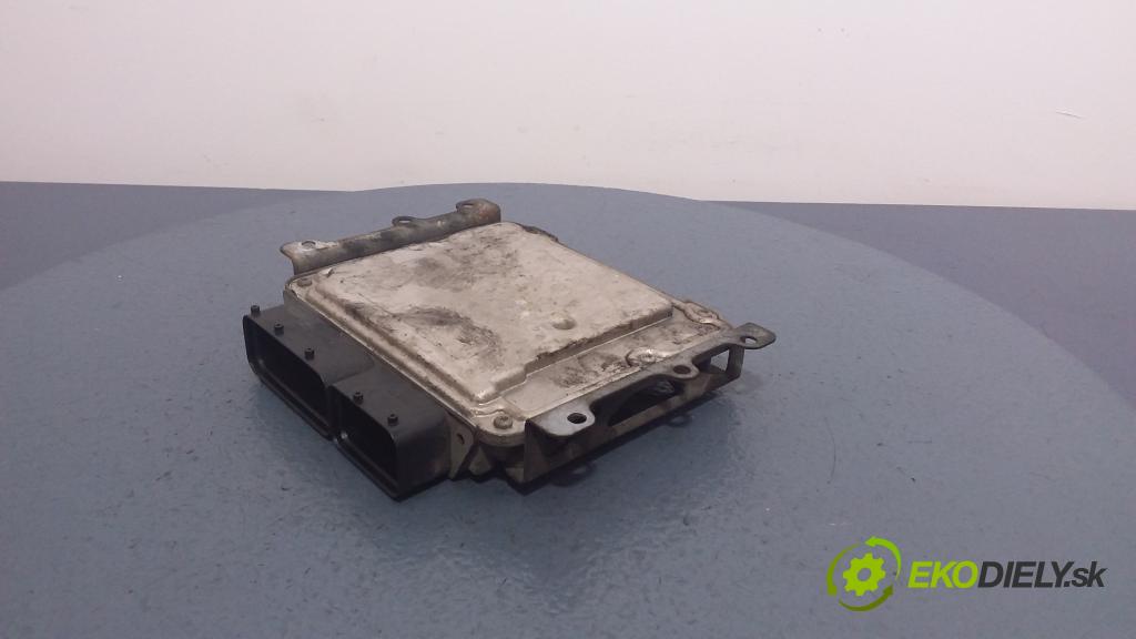 Alfa romeo Gt 2004 riadiaca jednotka Motor: 0281011511