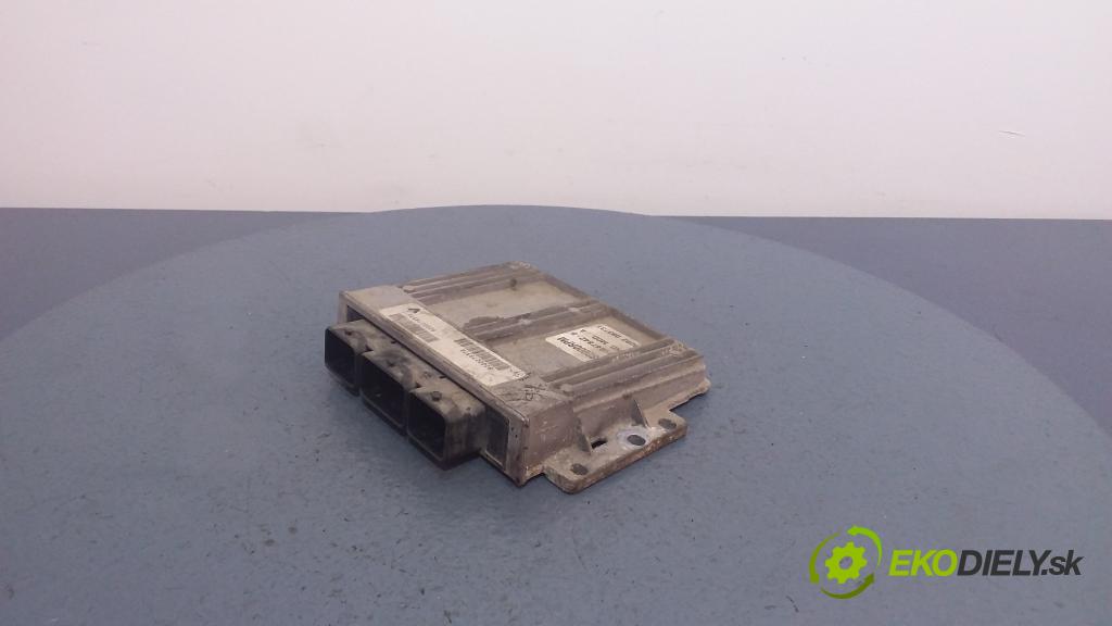Renault Laguna 2003 riadiaca jednotka Motor: 8200278376