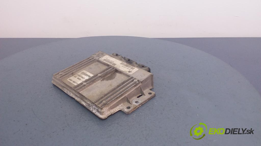 Renault Laguna 2003 riadiaca jednotka Motor: 8200278376