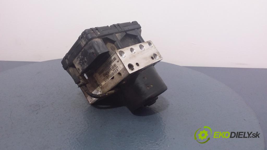 Chrysler Grand voyager 2004 čerpadlo ABS x 04683932AB