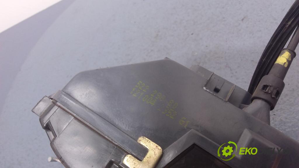 Peugeot 307 2004 zámek dveře před Levý: 52229880