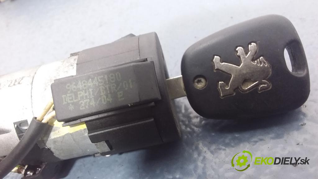 Peugeot 307 2004 riadiaca jednotka Motor: 9654716780