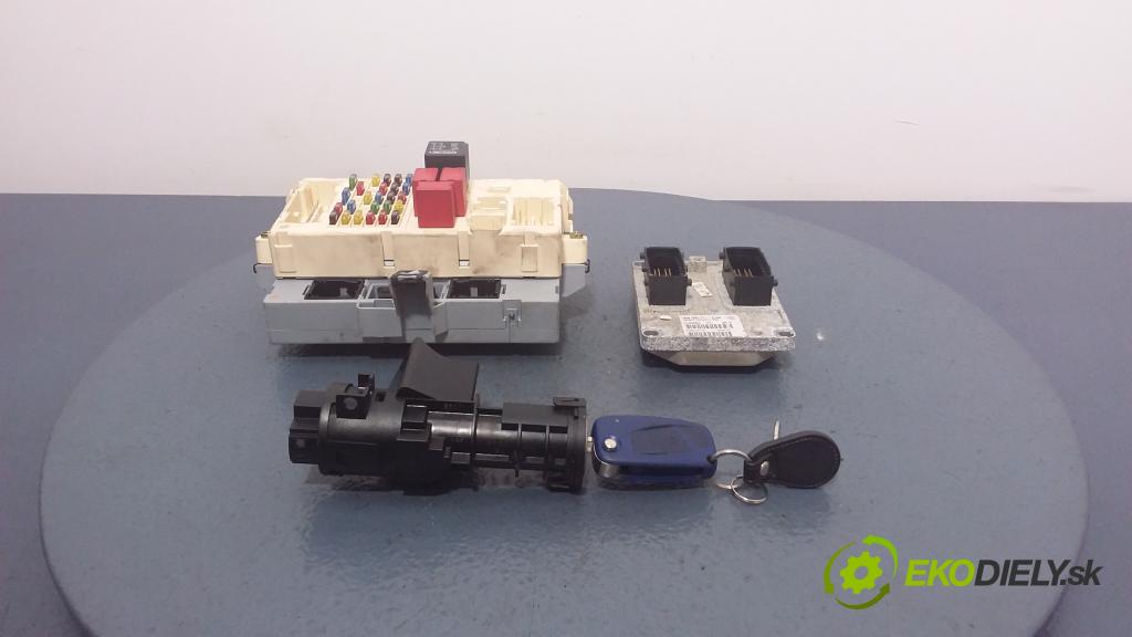 Fiat Stilo 2001 riadiaca jednotka Motor: 55181521