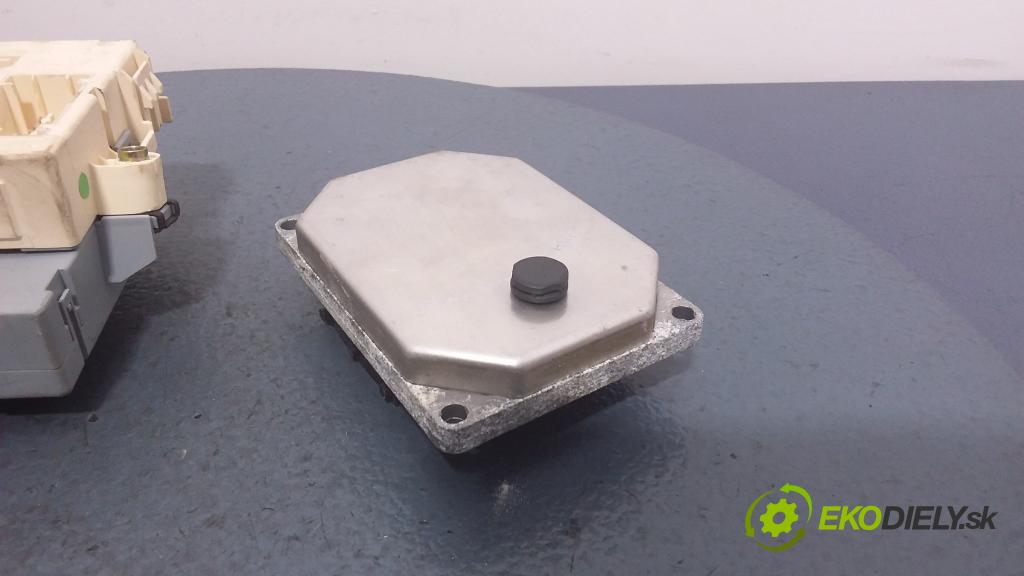 Fiat Stilo 2001 riadiaca jednotka Motor: 55181521