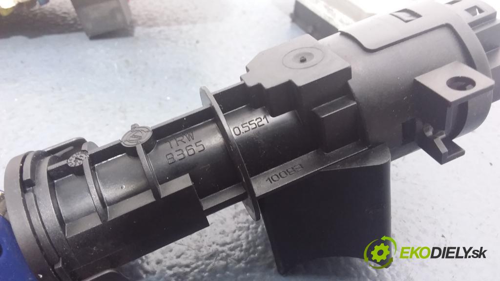 Fiat Stilo 2001 riadiaca jednotka Motor: 55181521