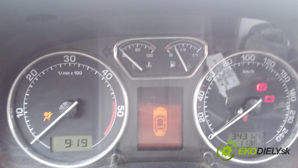 Skoda Octavia 2007 prístrojovka/ budíky 1U0920841J