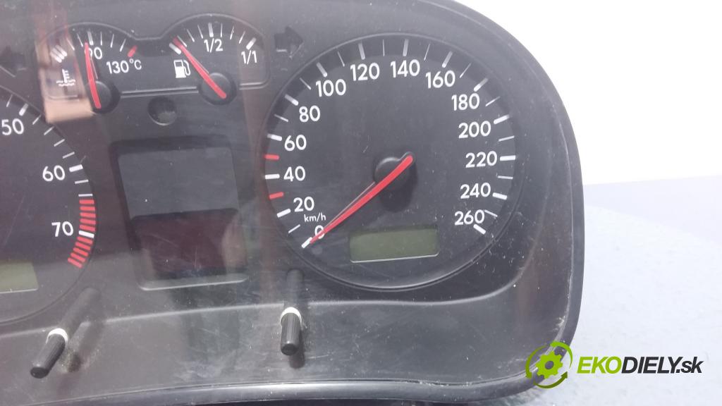 Volkswagen Bora 1999 prístrojovka/ budíky 1J0920822A