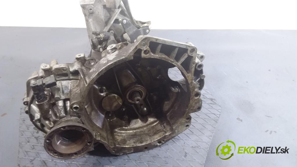 Volkswagen Bora 1999 prevodovka Manualna DZL
