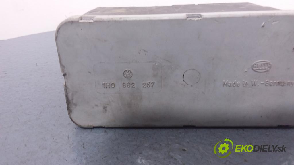 Audi 80 1995 pompa Centrálny: Zámok: 1H0962257