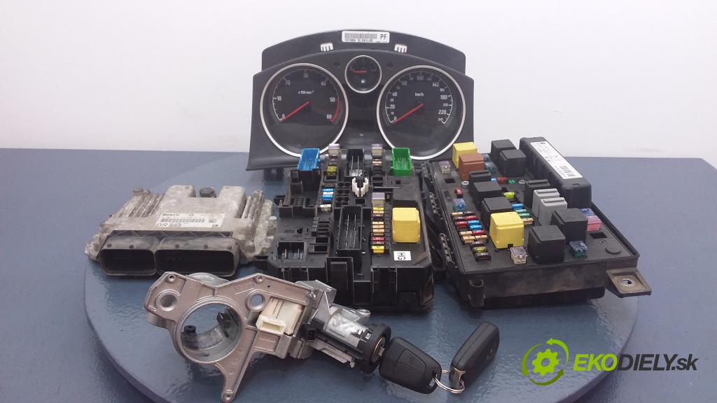 Opel Zafira 2005 riadiaca jednotka Motor: 0281012549