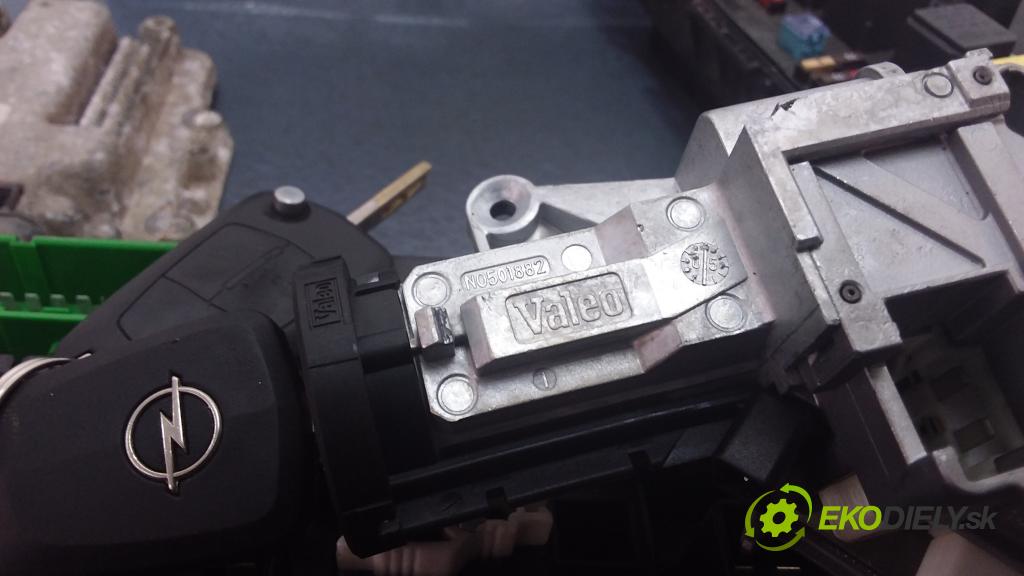 Opel Zafira 2005 riadiaca jednotka Motor: 0281012549