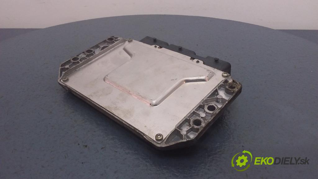Renault Laguna 2006 riadiaca jednotka Motor: 8200444586