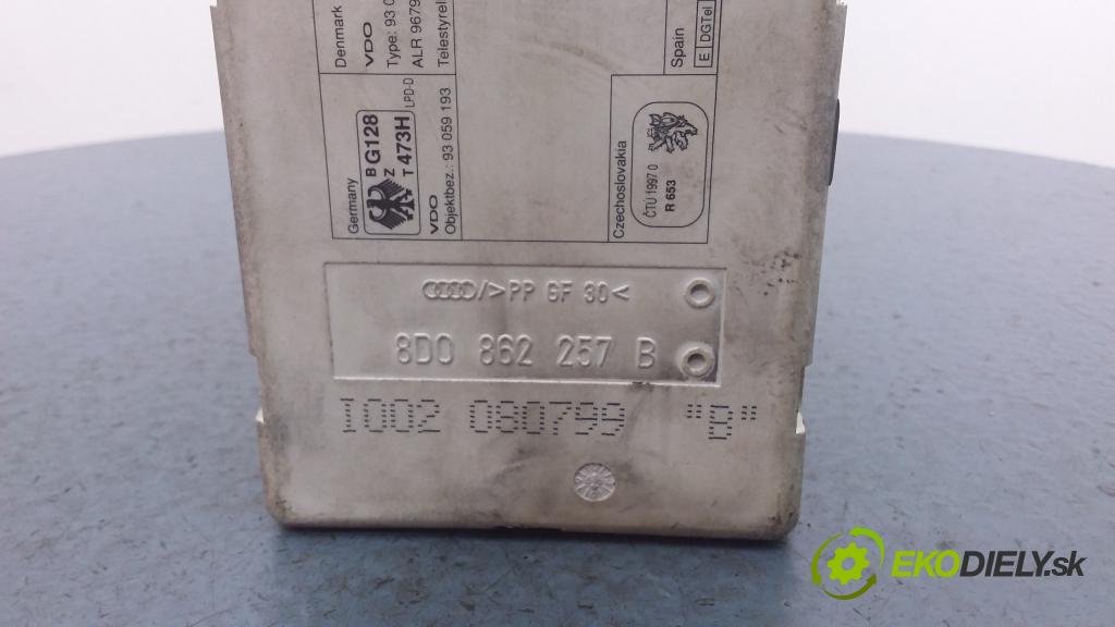 Audi A4 1999 pompa Centrálny: Zámok: 8D0862257B