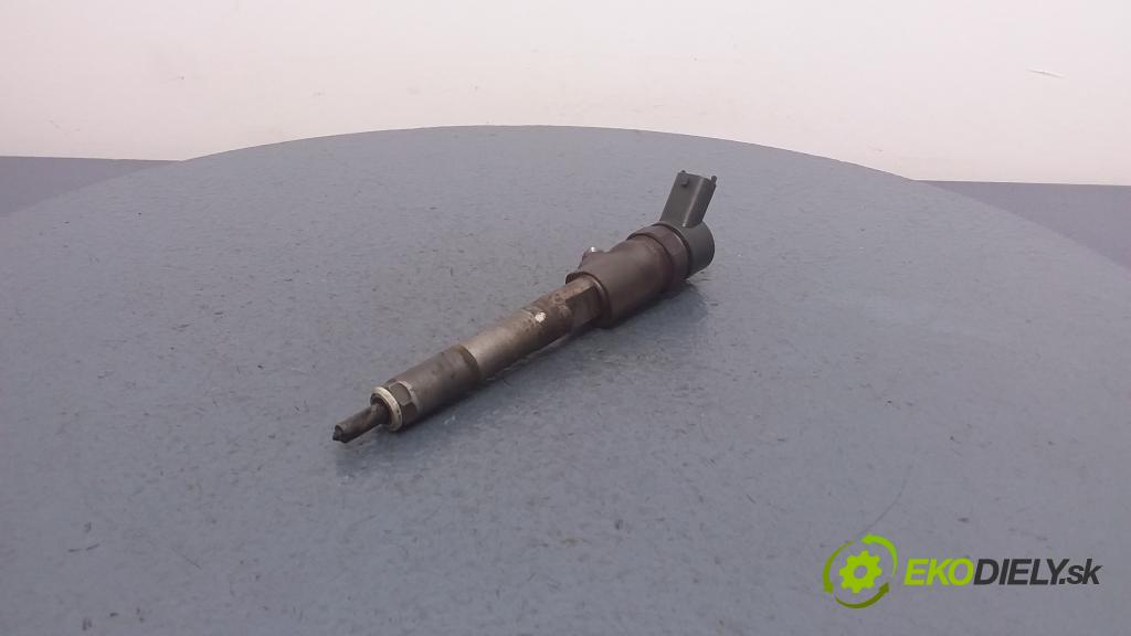 Toyota Corolla 2005 vstrek 23670-33040
