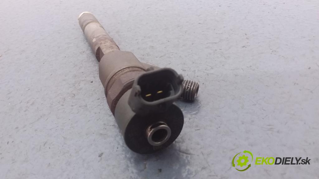 Toyota Corolla 2005 vstrek 23670-33040