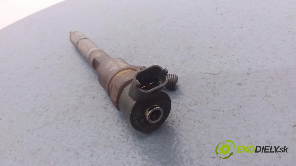 Toyota Corolla 2005 vstrek 23670-33040
