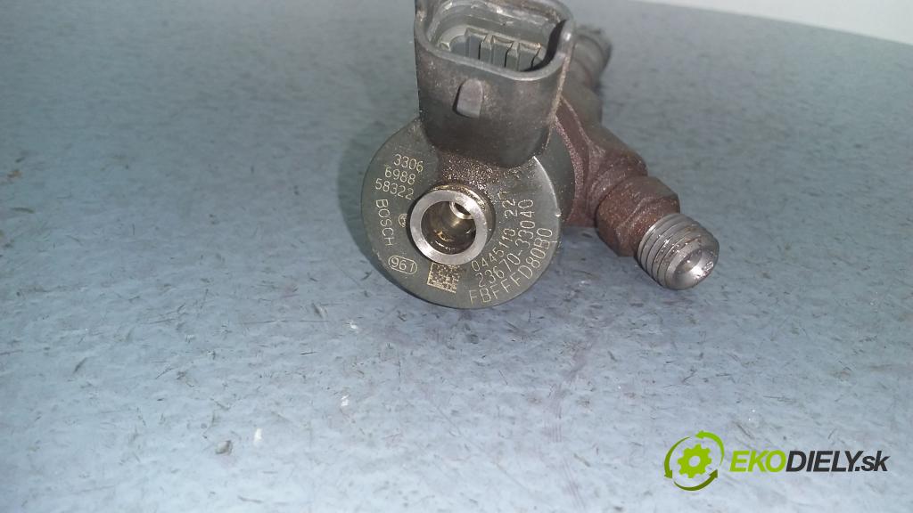 Toyota Corolla 2005 vstrek 23670-33040