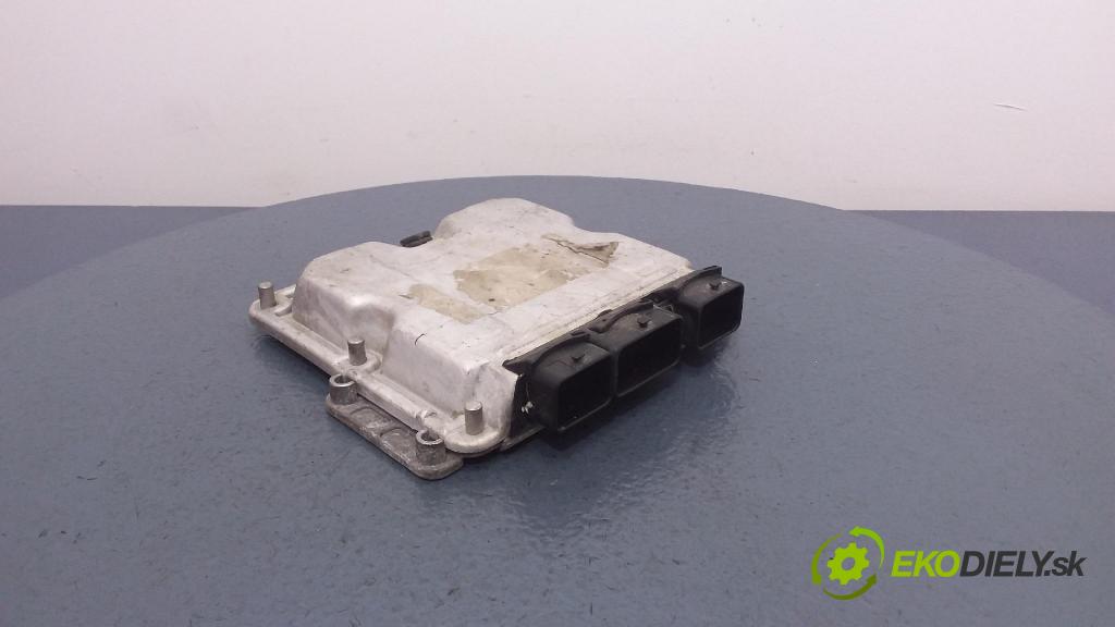 Citroen C8 2006 riadiaca jednotka Motor: 9661145280