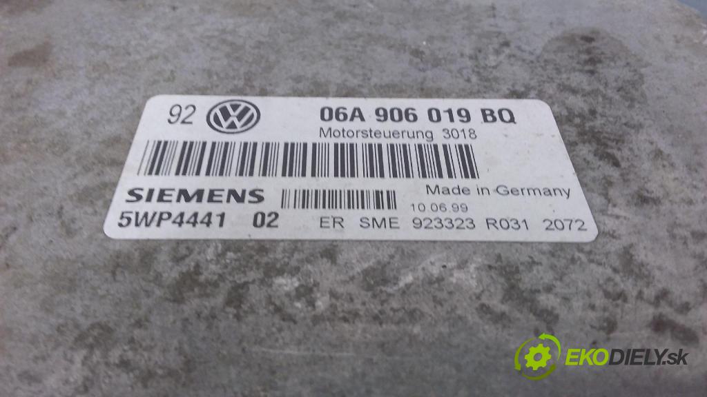 Volkswagen Golf 1999 riadiaca jednotka Motor: 06A906019BQ