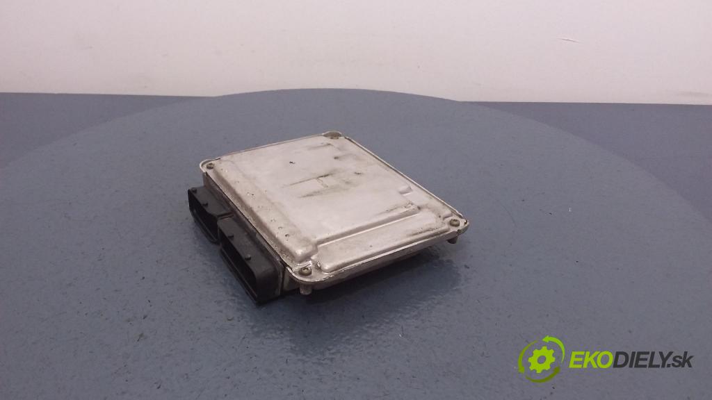 Volkswagen Golf 2001 riadiaca jednotka Motor: 038906012AP