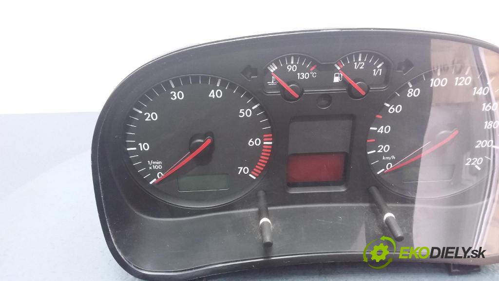 Volkswagen Golf 2001 prístrojovka/ budíky 1J0920826