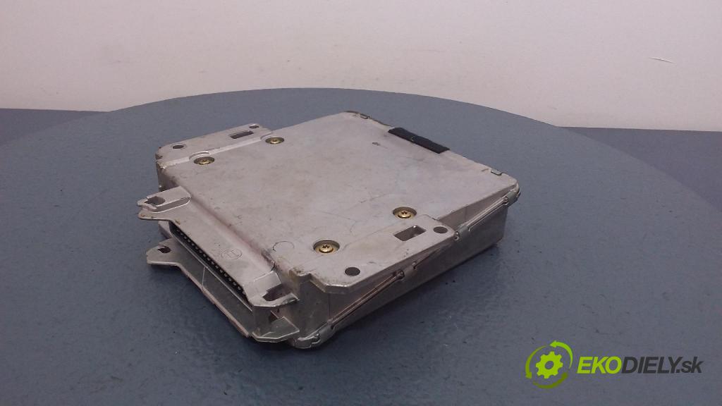 Audi 80 1993 riadiaca jednotka Motor: 0281001185