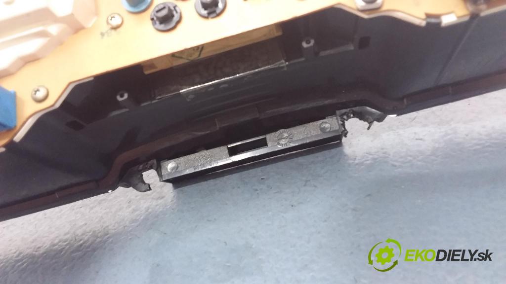 Audi 80 1993 prístrojovka/ budíky 893919067AP