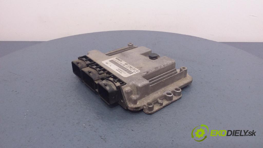 Renault Laguna 2005 riadiaca jednotka Motor: 8200527713